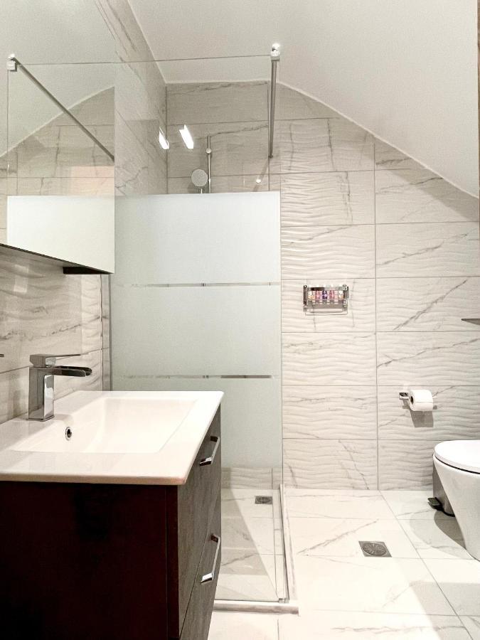 Emerald Luxury Apartments - Ath Airport Spáta Dış mekan fotoğraf