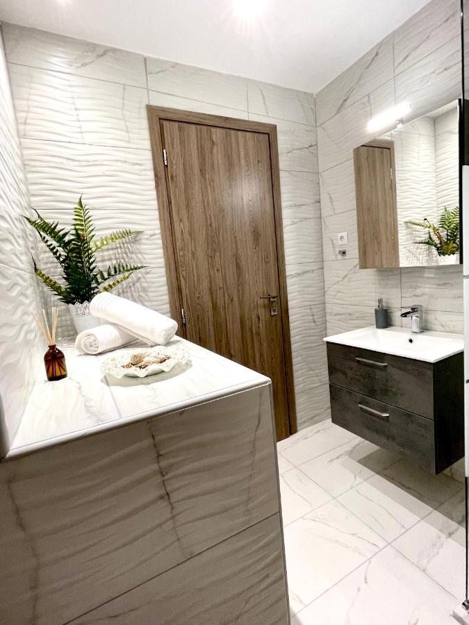 Emerald Luxury Apartments - Ath Airport Spáta Dış mekan fotoğraf