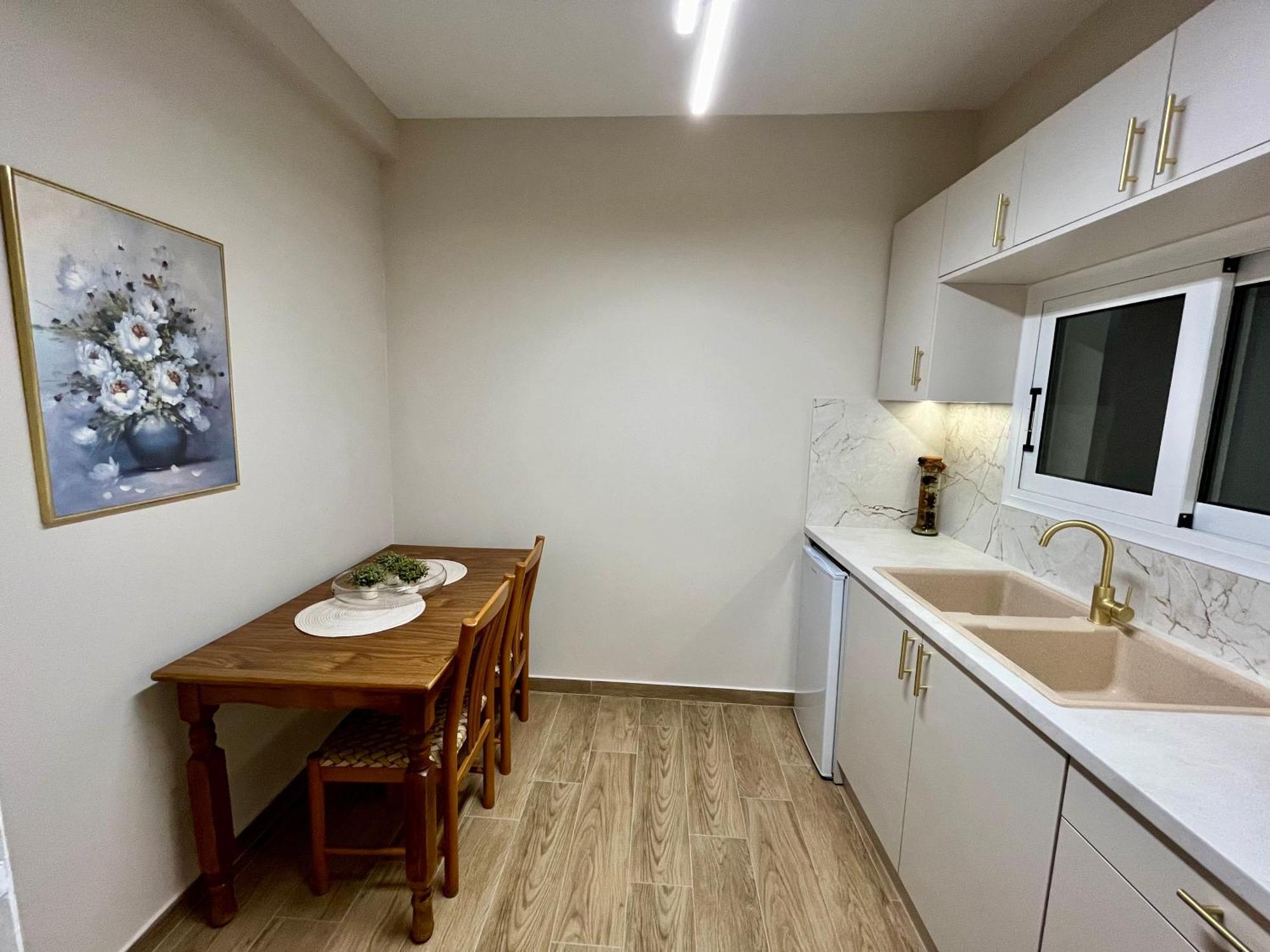 Emerald Luxury Apartments - Ath Airport Spáta Dış mekan fotoğraf
